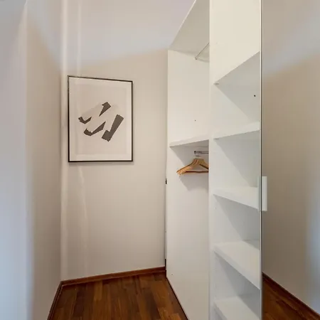 De Nobili Penthouse With Elevator In アパート *