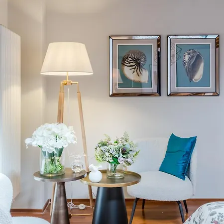 De Nobili Penthouse With Elevator In